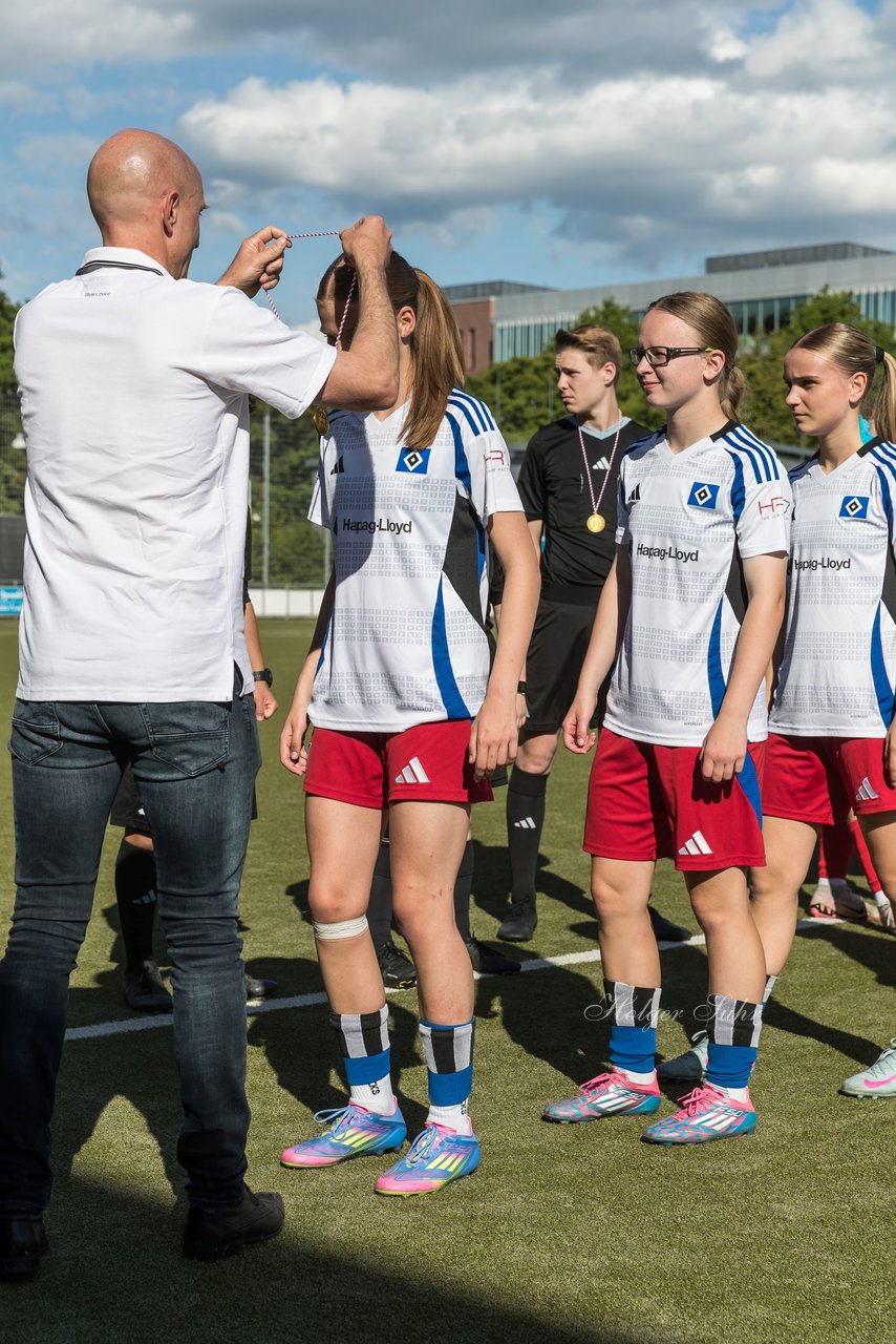 Bild 126 - wBJ Lotto Pokal Finale  Eimsbuetteler TV - Hamburger SV : Ergebnis: 0:3